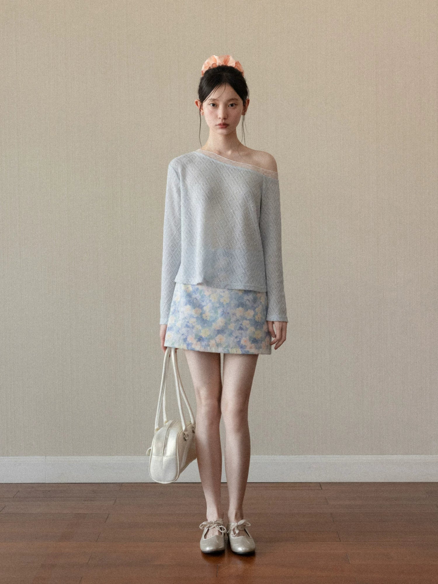 Cantonstory Slanted Shoulder Lace Sequin Cut-out Long Sleeves