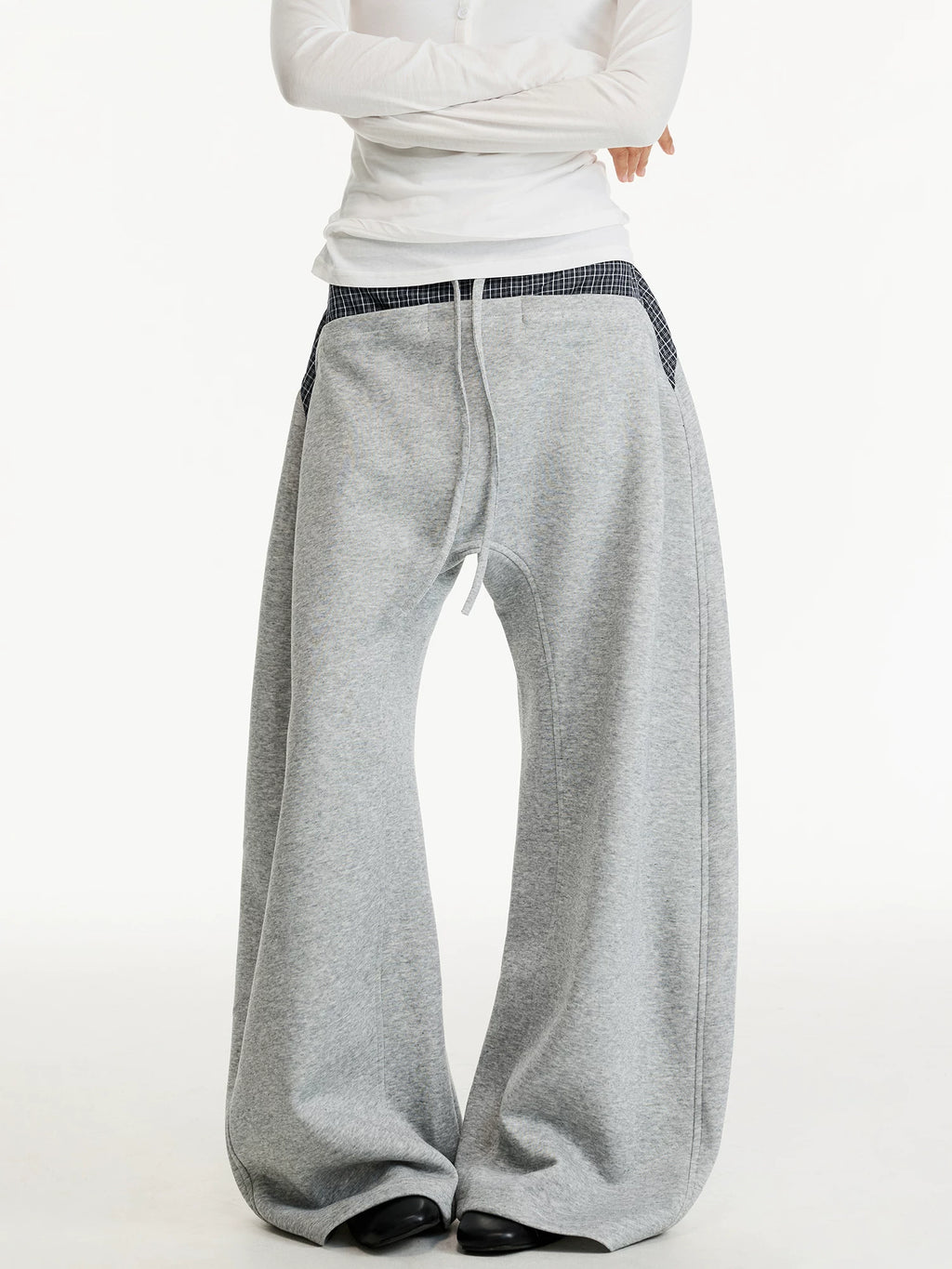 TRUQUEST Retro Drape Loose and Versatile Straight Casual Trousers