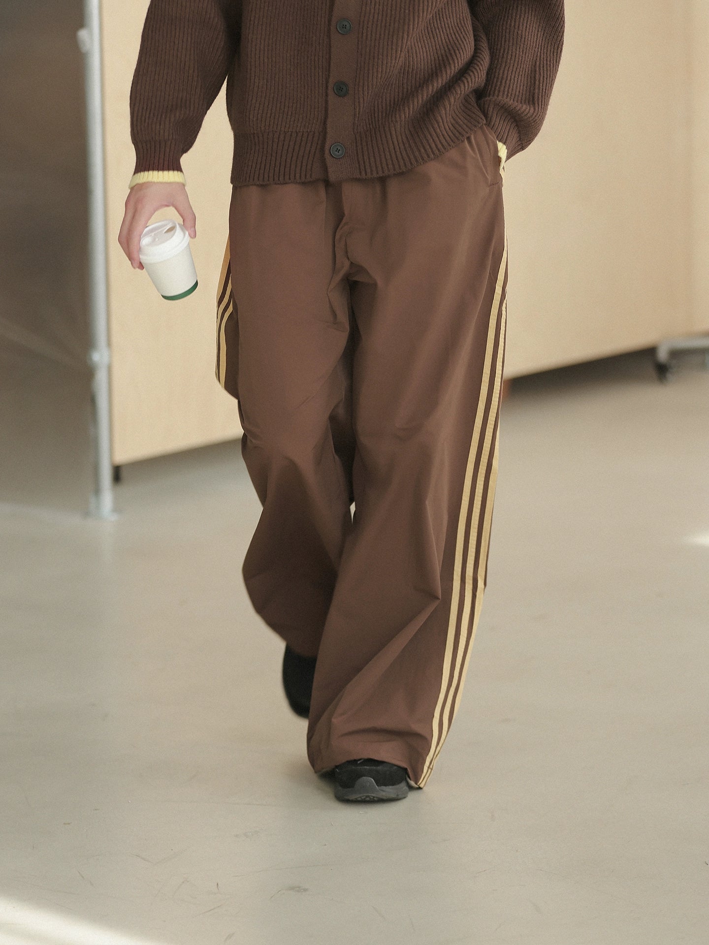 NOEARS Webbing Contrasting Striped Sweatpants