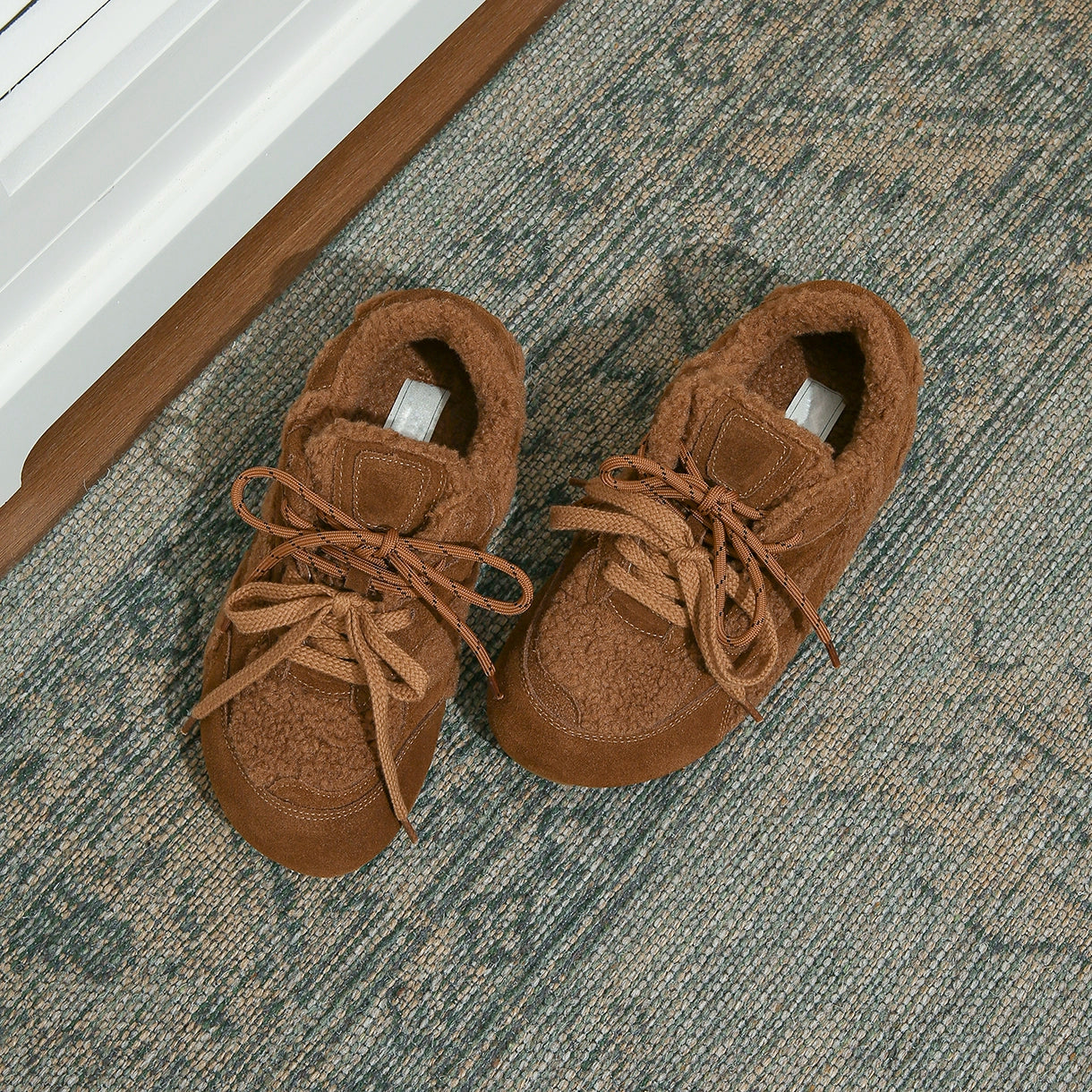 Lidaren Produced Leather Retro Fleece Casual Sneakers