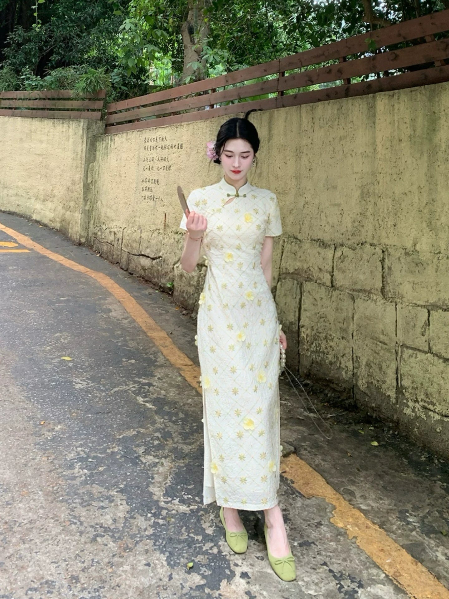 ZIHE Diamond Floral Embroidered Dress