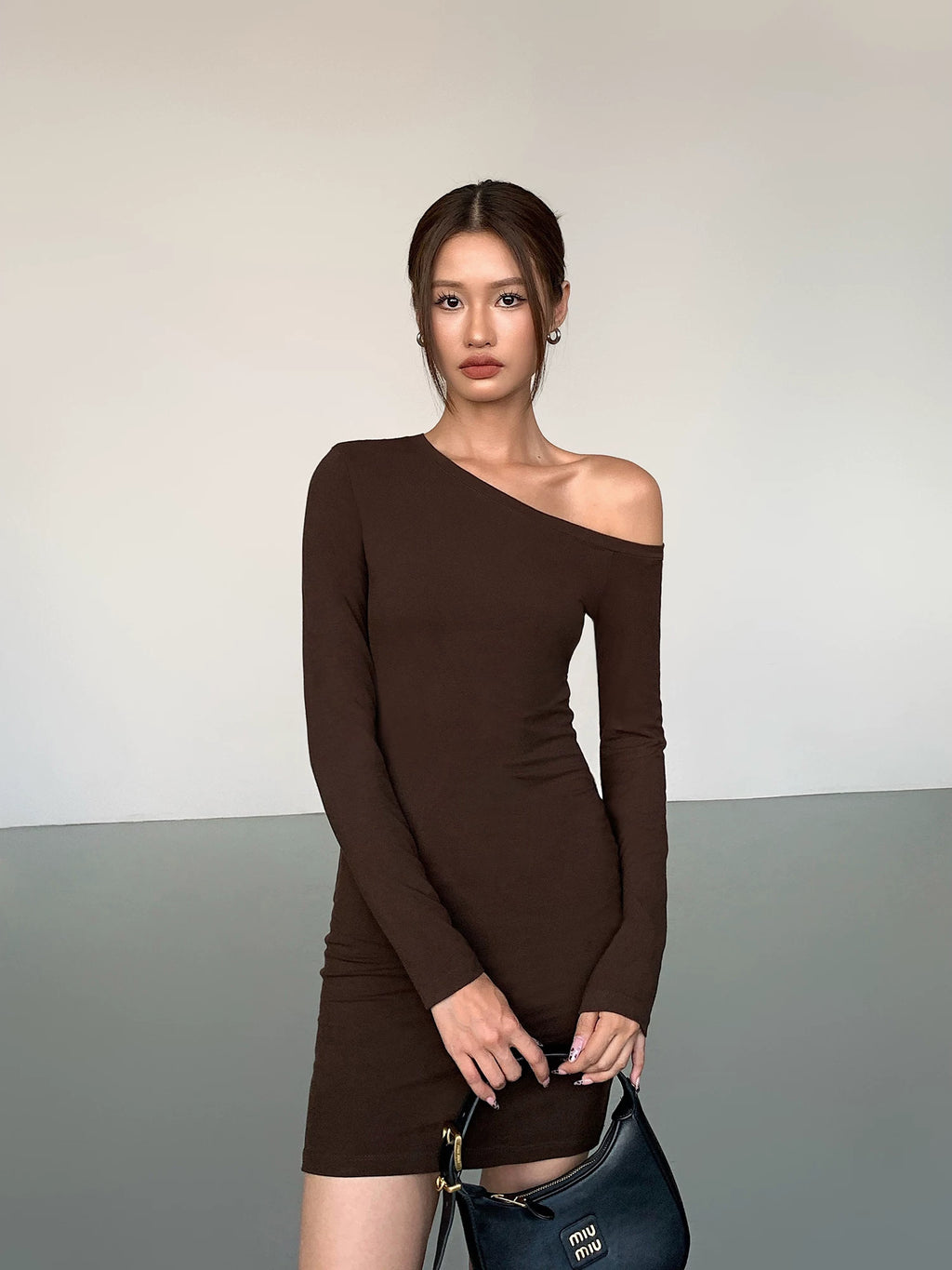 OUSPH Slim-fit Slanted Shoulder Knitted Long-sleeved Dress
