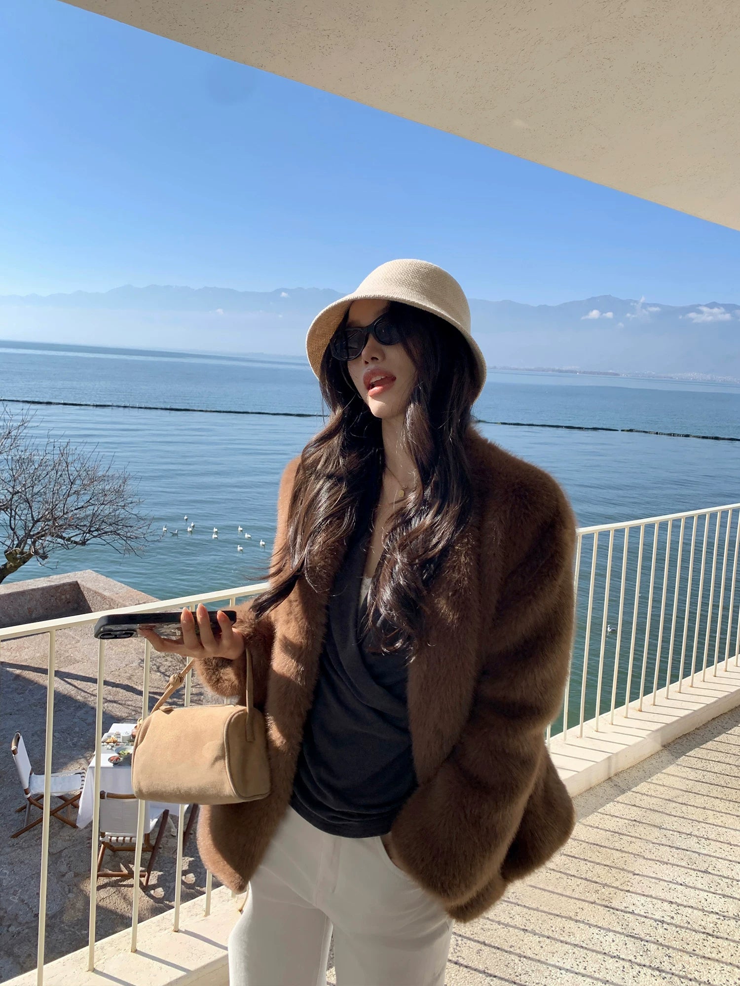 Pusumede Temperament V-neck Loose Short Plush Jacket