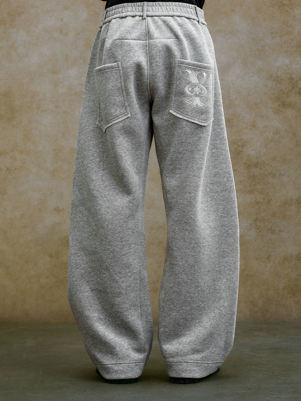 YADcrew Vintage Casual Pearl Scimitar Sweatpants