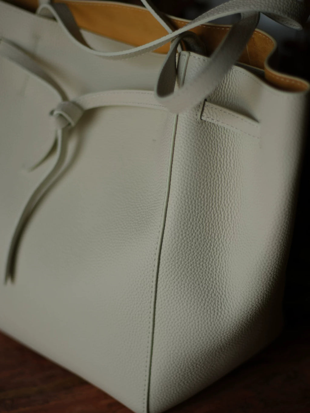 EZRO Premium Simple Large Capacity Leather Versatile Tote Bag