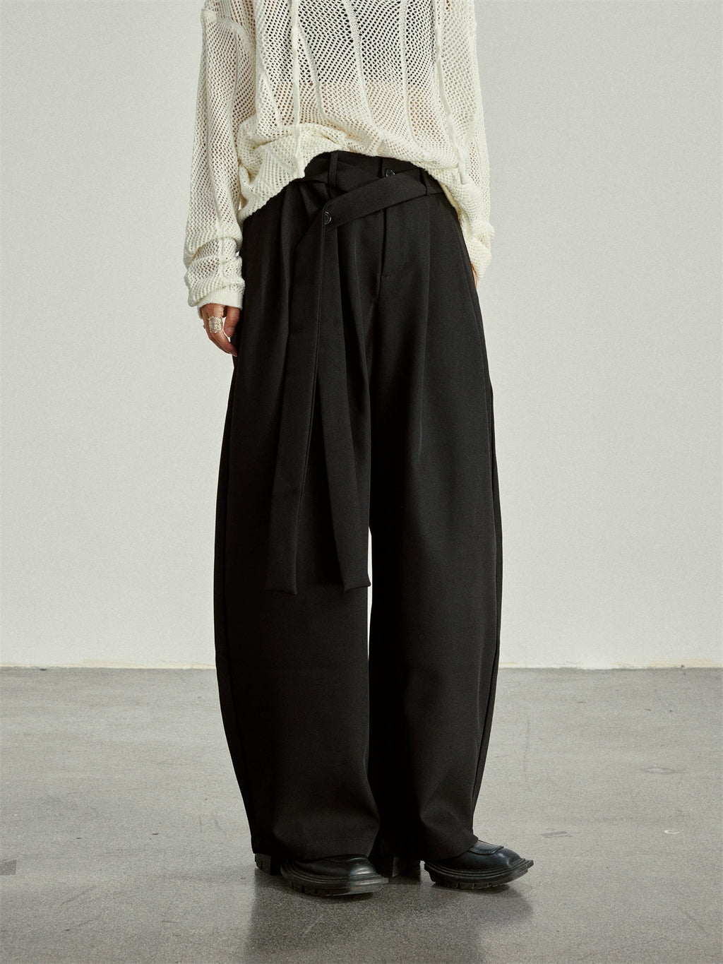 SUNYVONNE Pleated Versatile Suit Pants