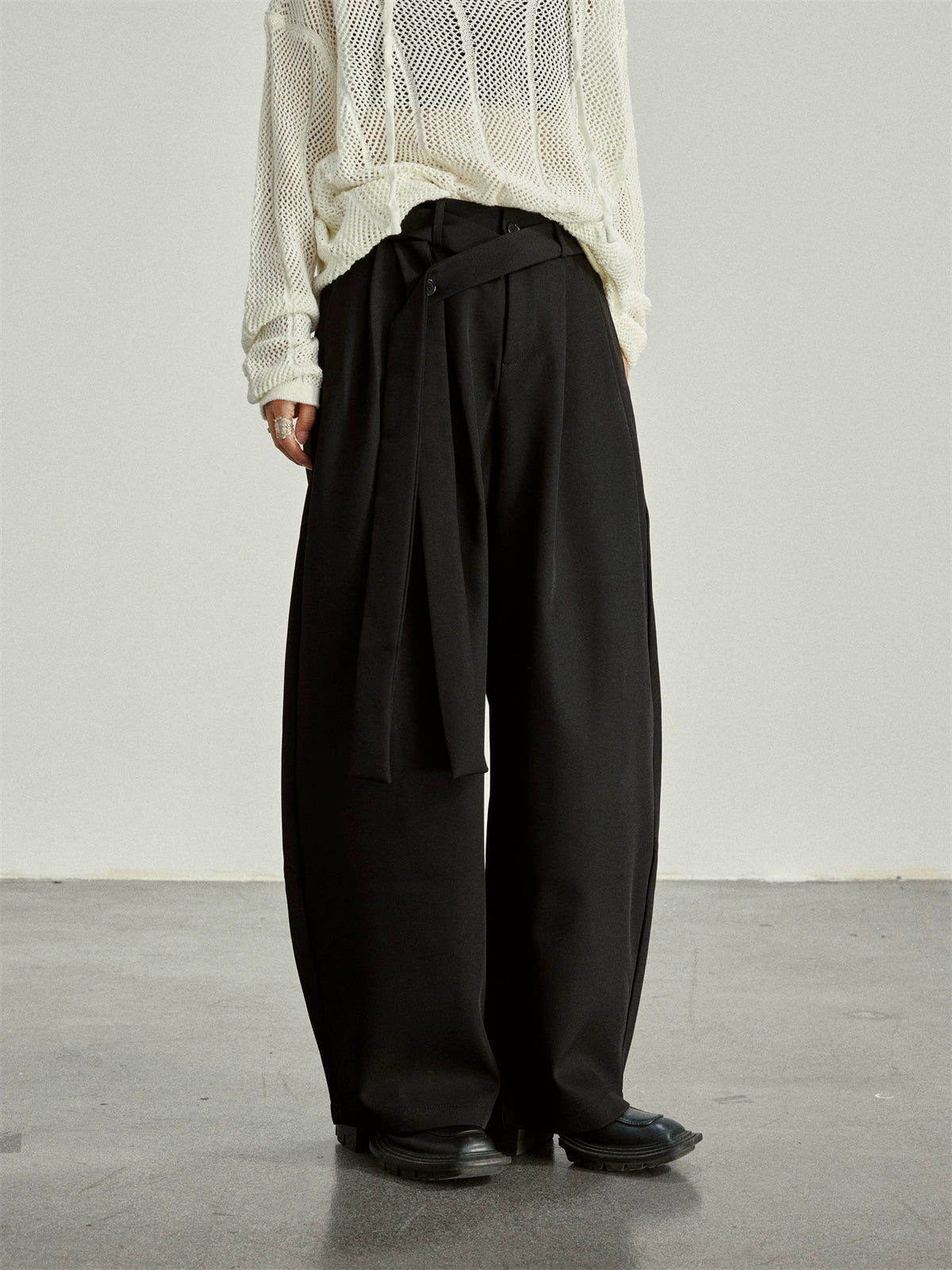SUNYVONNE Pleated Versatile Suit Pants