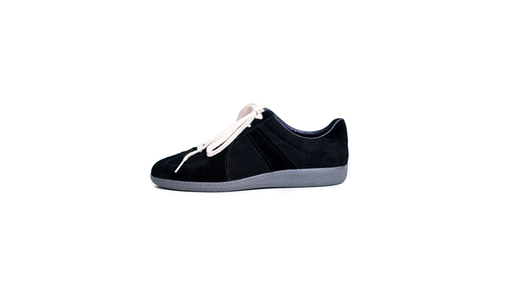 TERRAKOO Retro Leather Breathable Flat-bottomed German Training Shoes