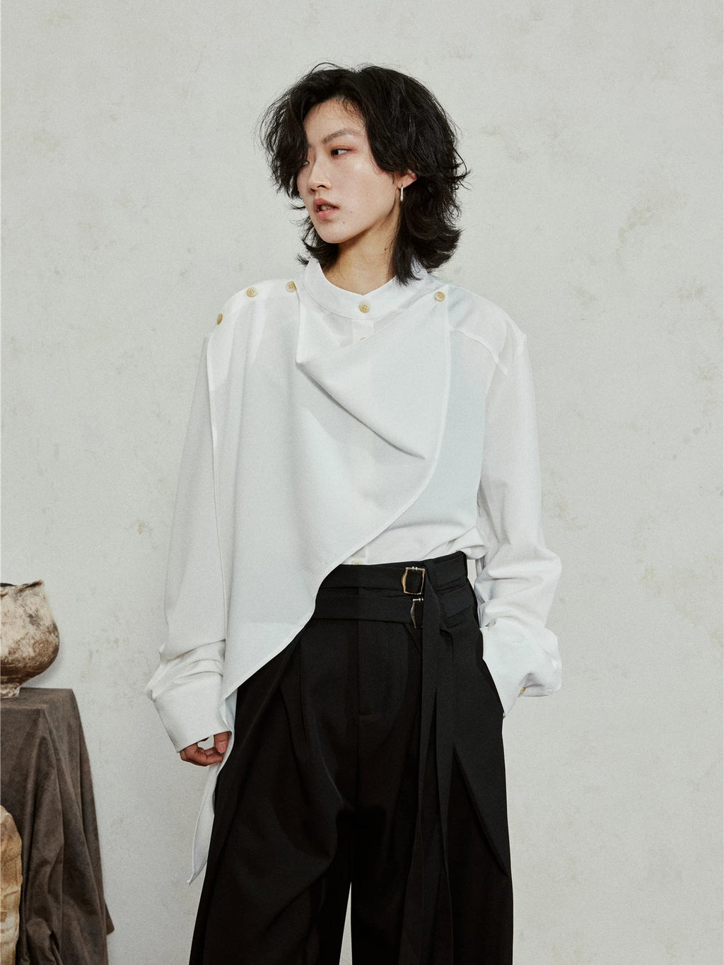 SUNYVONNE Asymmetrical Cut Loose Long Sleeve Shirt