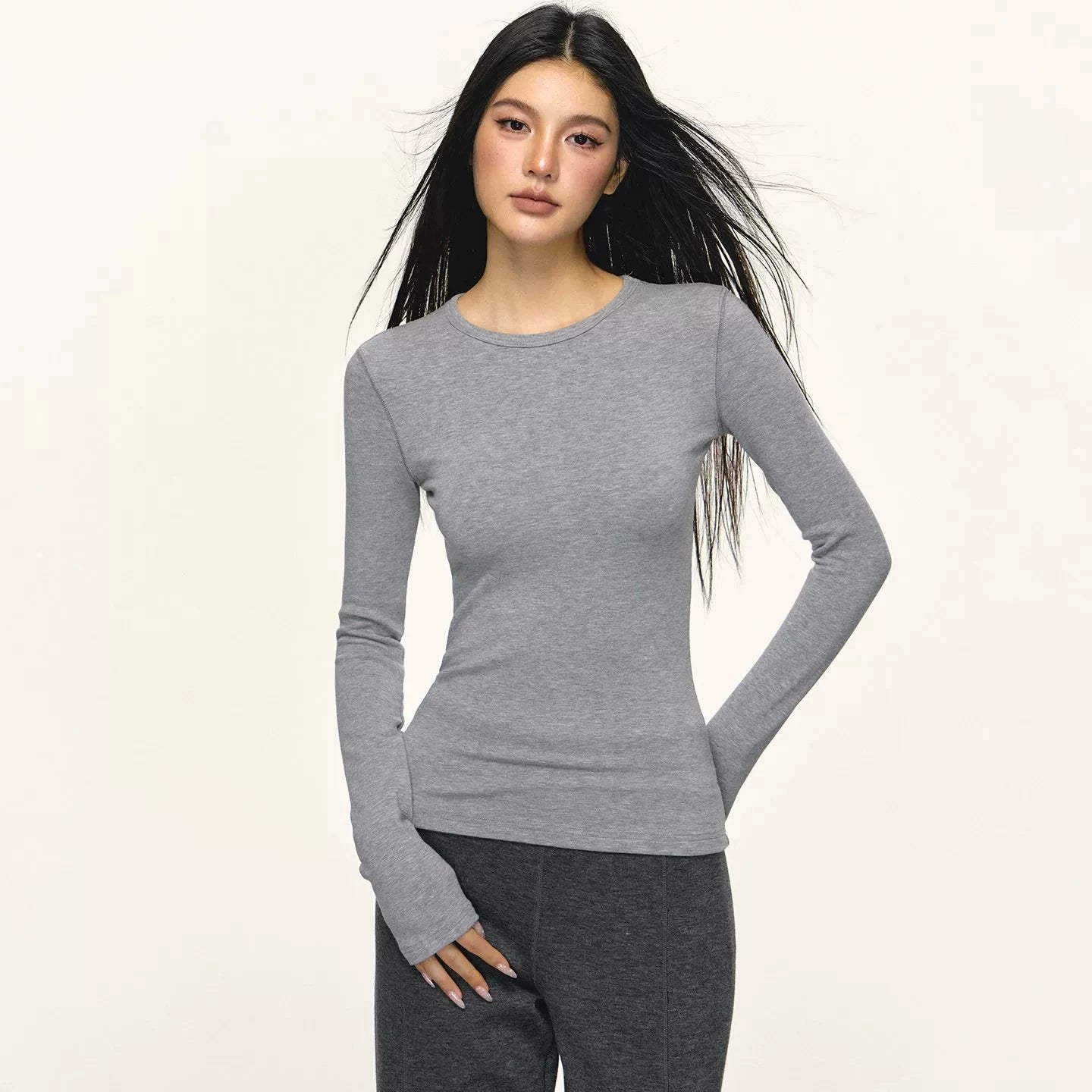 Anna Aneae Crewneck Slim Slim Long Sleeves