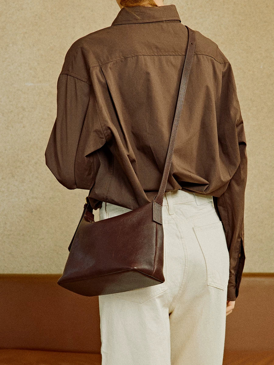 AVALEA Retro Cowhide Shoulder Messenger Bag
