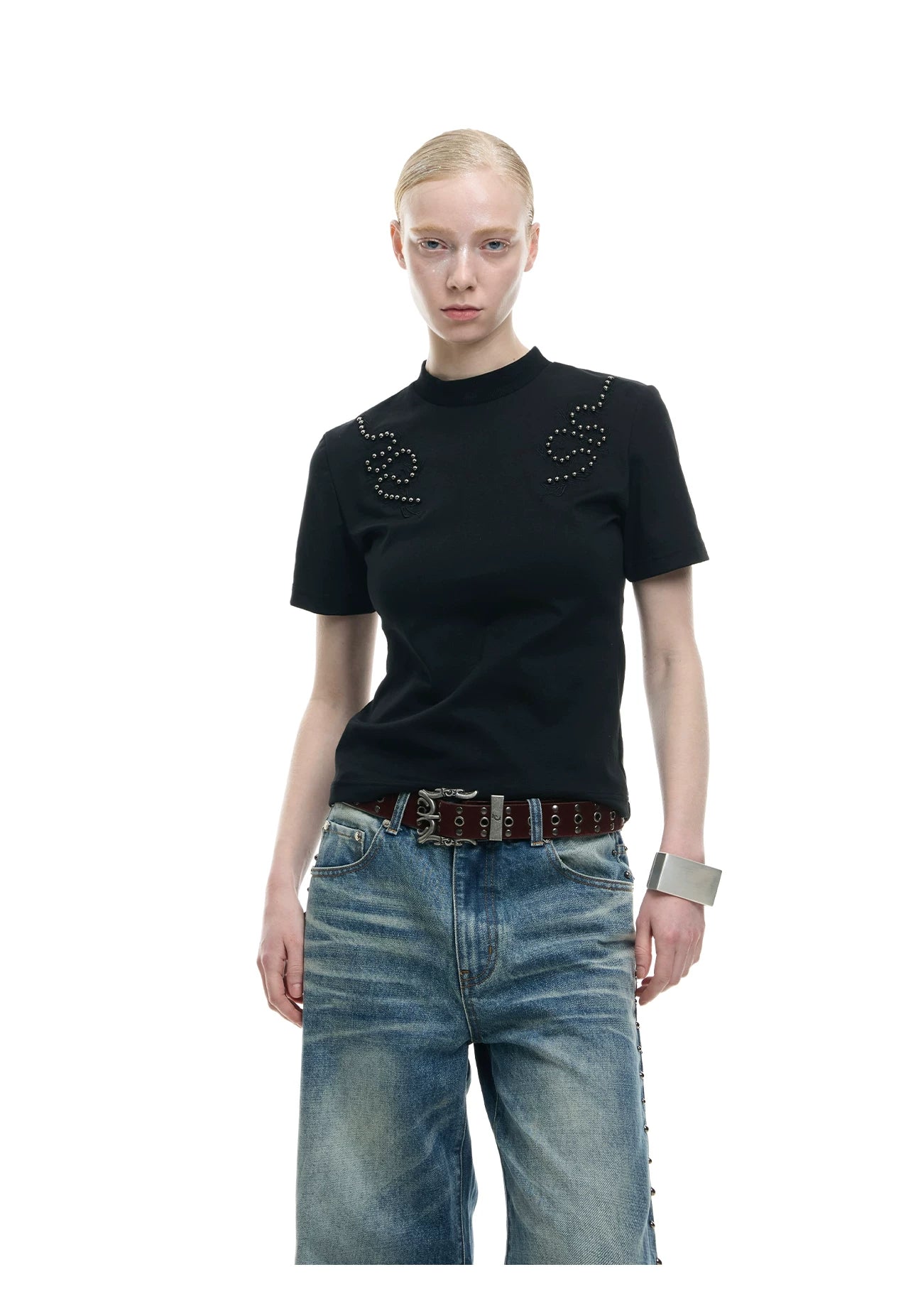 ArguECulturE Niche Front Shoulder Slim Tee