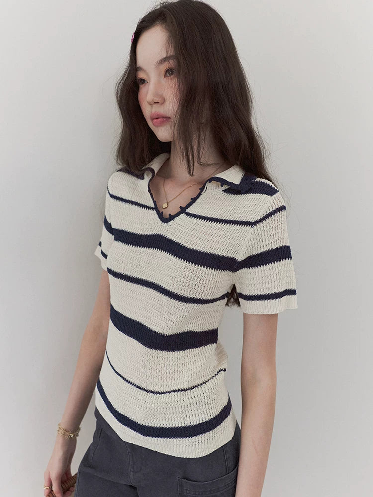 VOOE V-neck Contrasting Striped Knitted Front Shoulder Tee