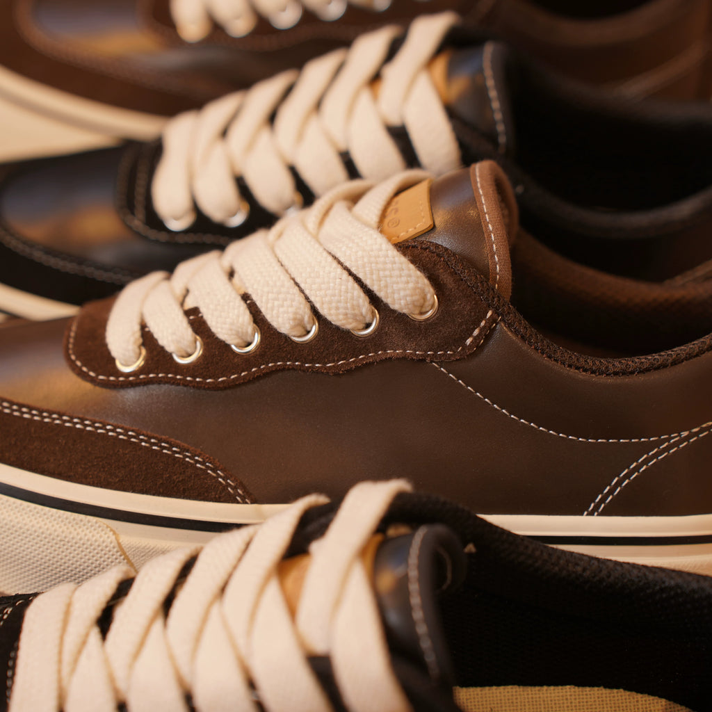 MARS GEOME Leather Widened Retro Fashion Board Shoes