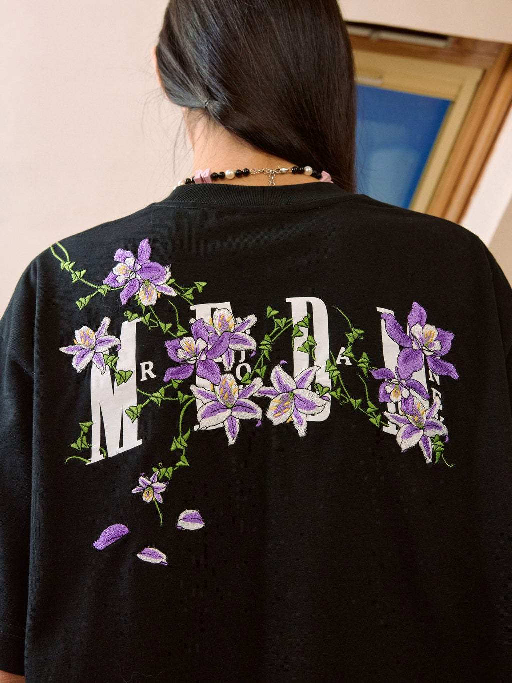 MEDM Vine Flower Embroidery Casual Tee
