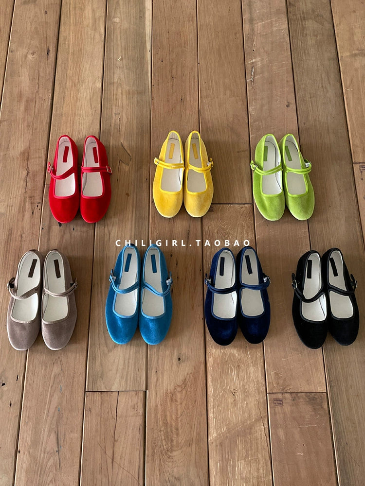 CHILIGIRL Retro Velvet Shallow Mouth Flat Bottom Shoes
