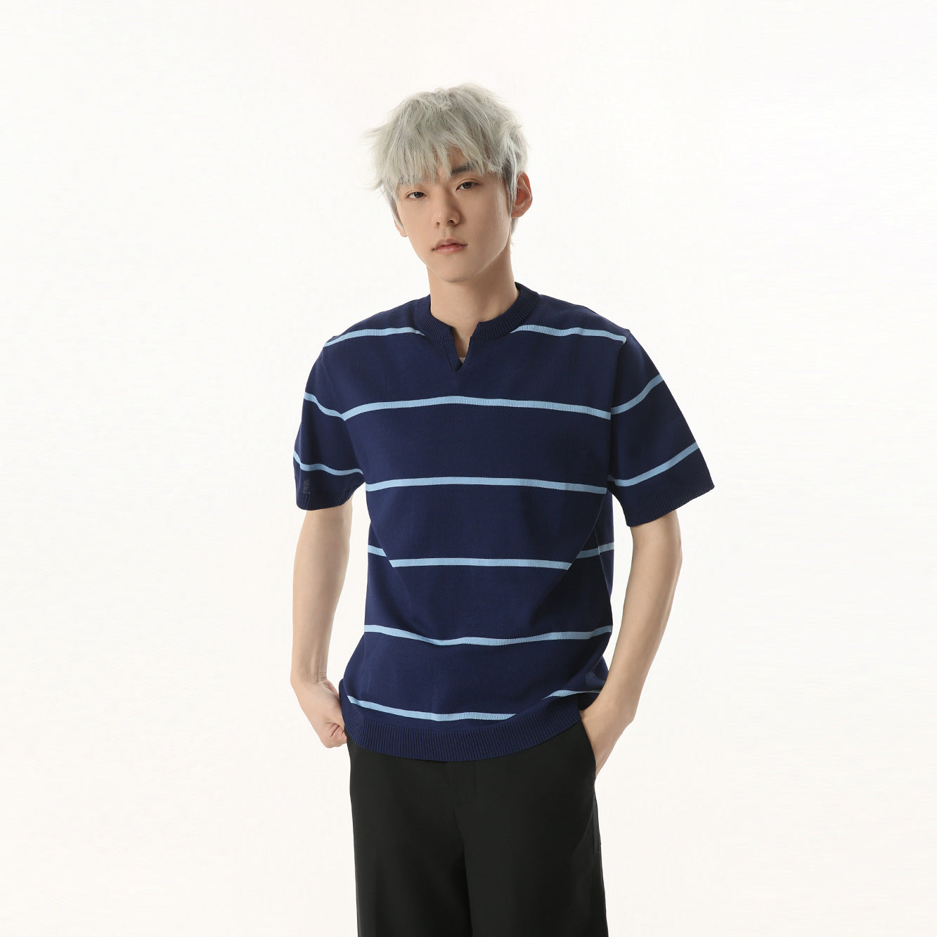 MTLCLOTHES Vintage V-neck Contrasting Striped Knitted Tee