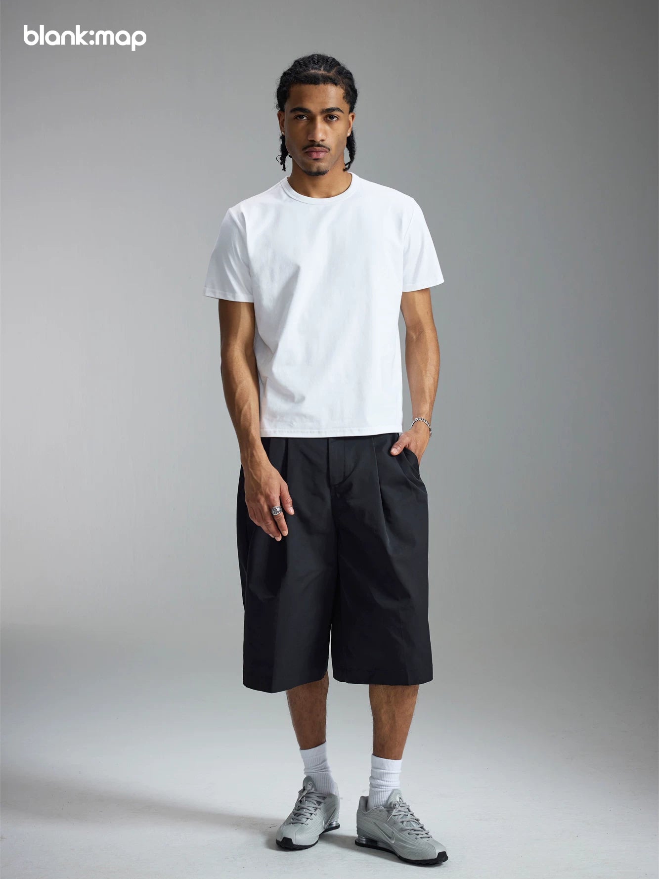 Blank Map Short Front Shoulder Slim Tee