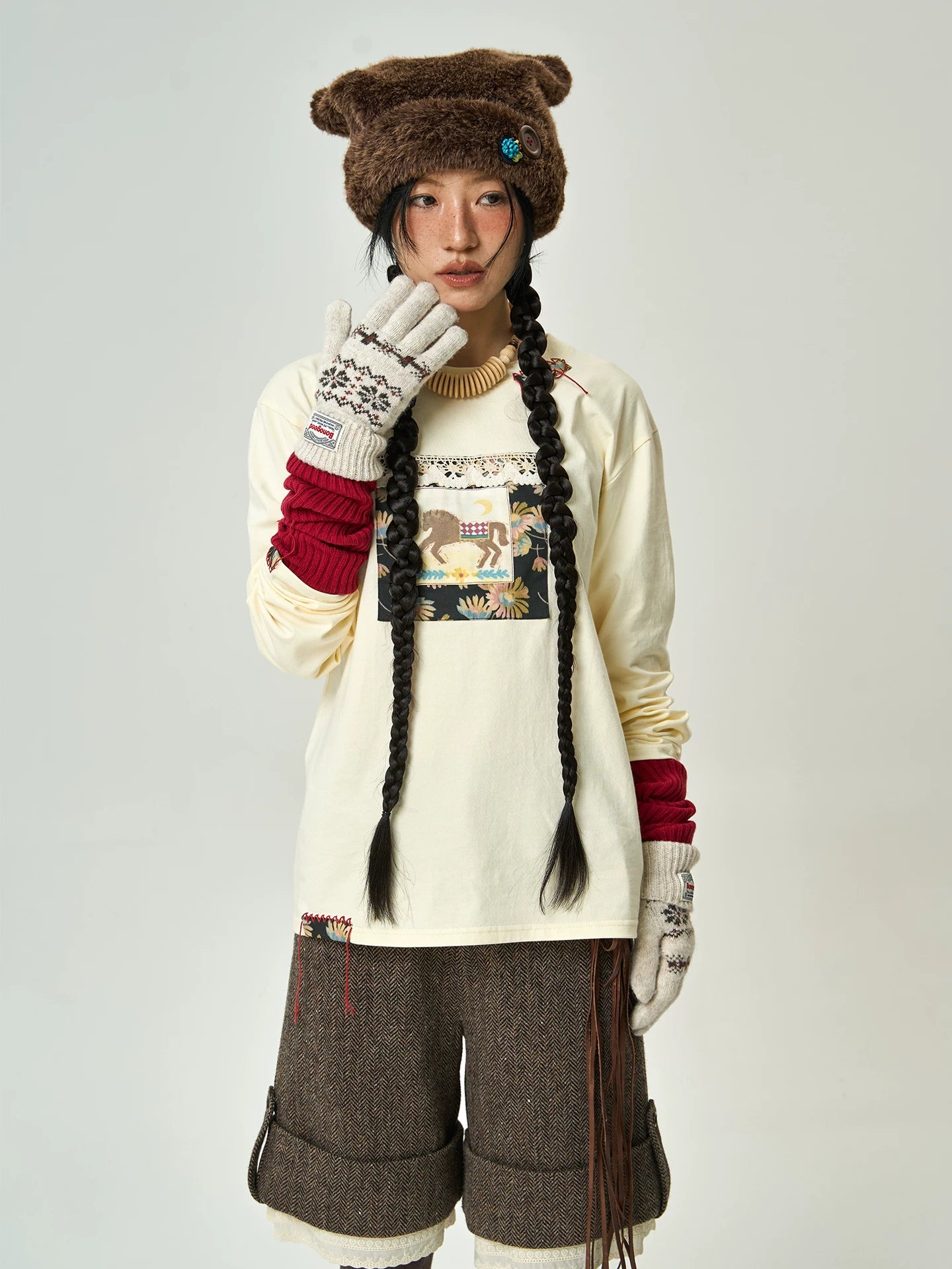 Enteralt Pony Yarn Patch Loose Long Sleeve