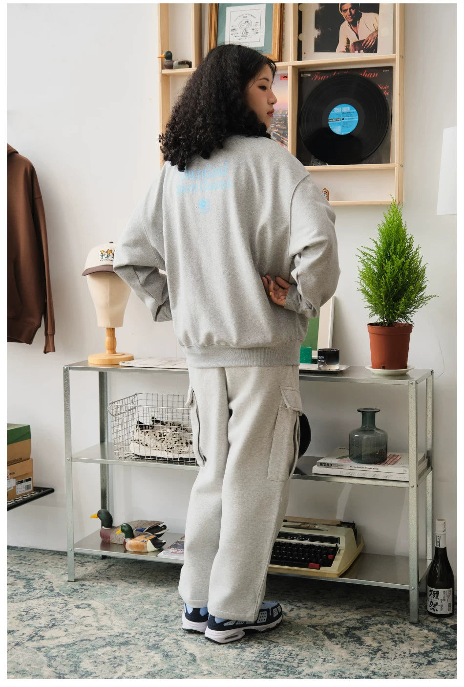Battles Oolong Ball Sports Channel Crew Neck Penalty Embroidered Sweater