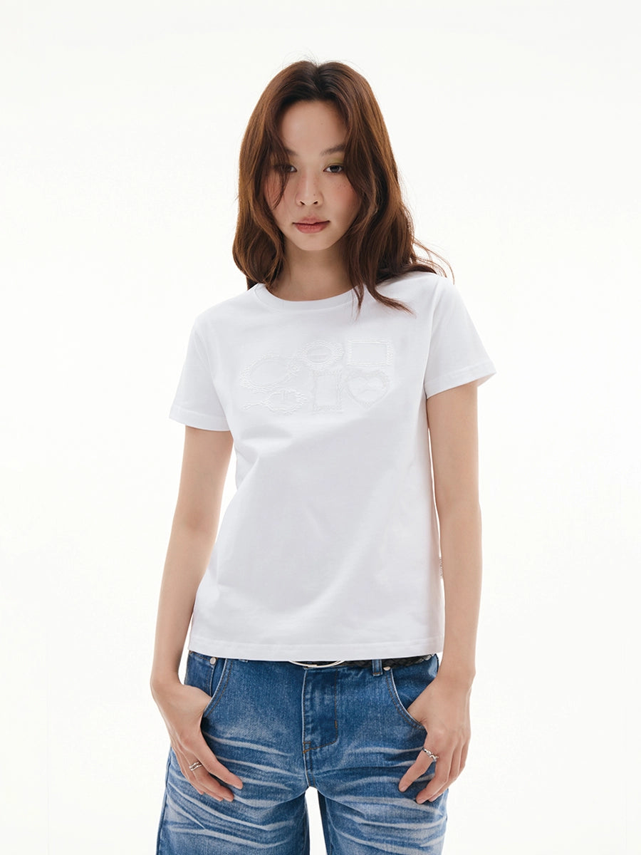 FUNKYFUN Picture Frame Same Color Three-dimensional Embroidery Loose Front Shoulder Tee