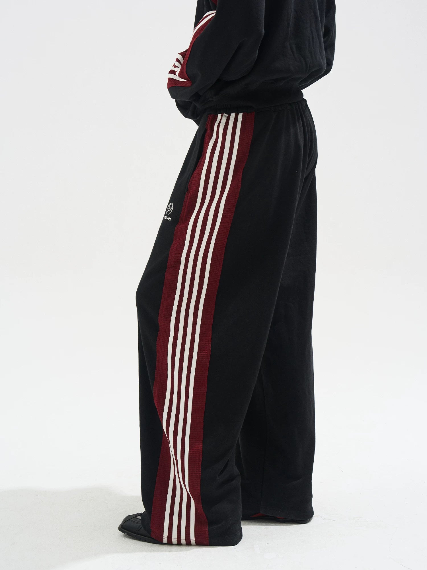 BLINDNOPLAN Rough-trimmed Striped Contrasting Sweatpants