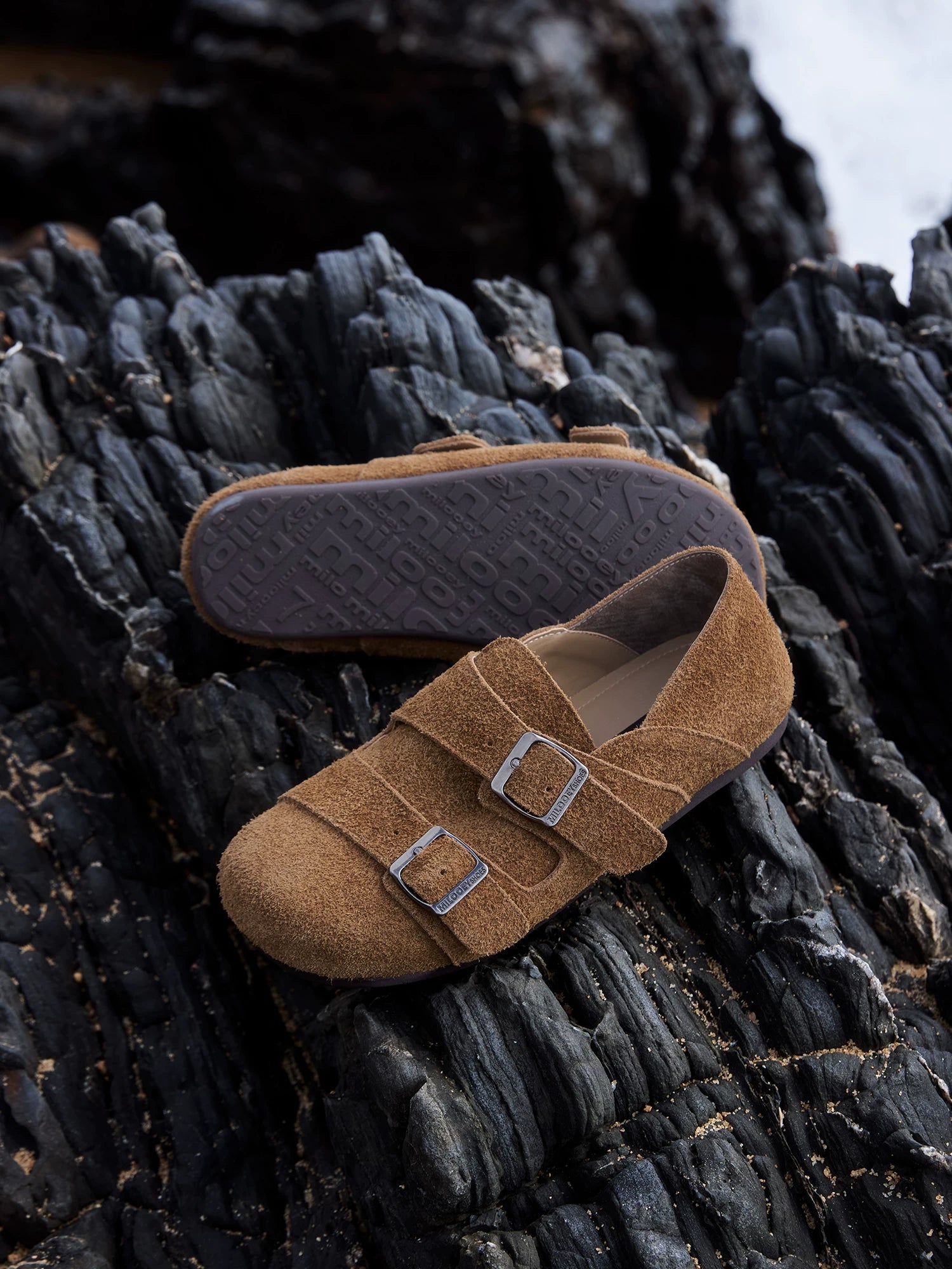 MILOOEY Retro Leather Soft-soled Casual Shoes