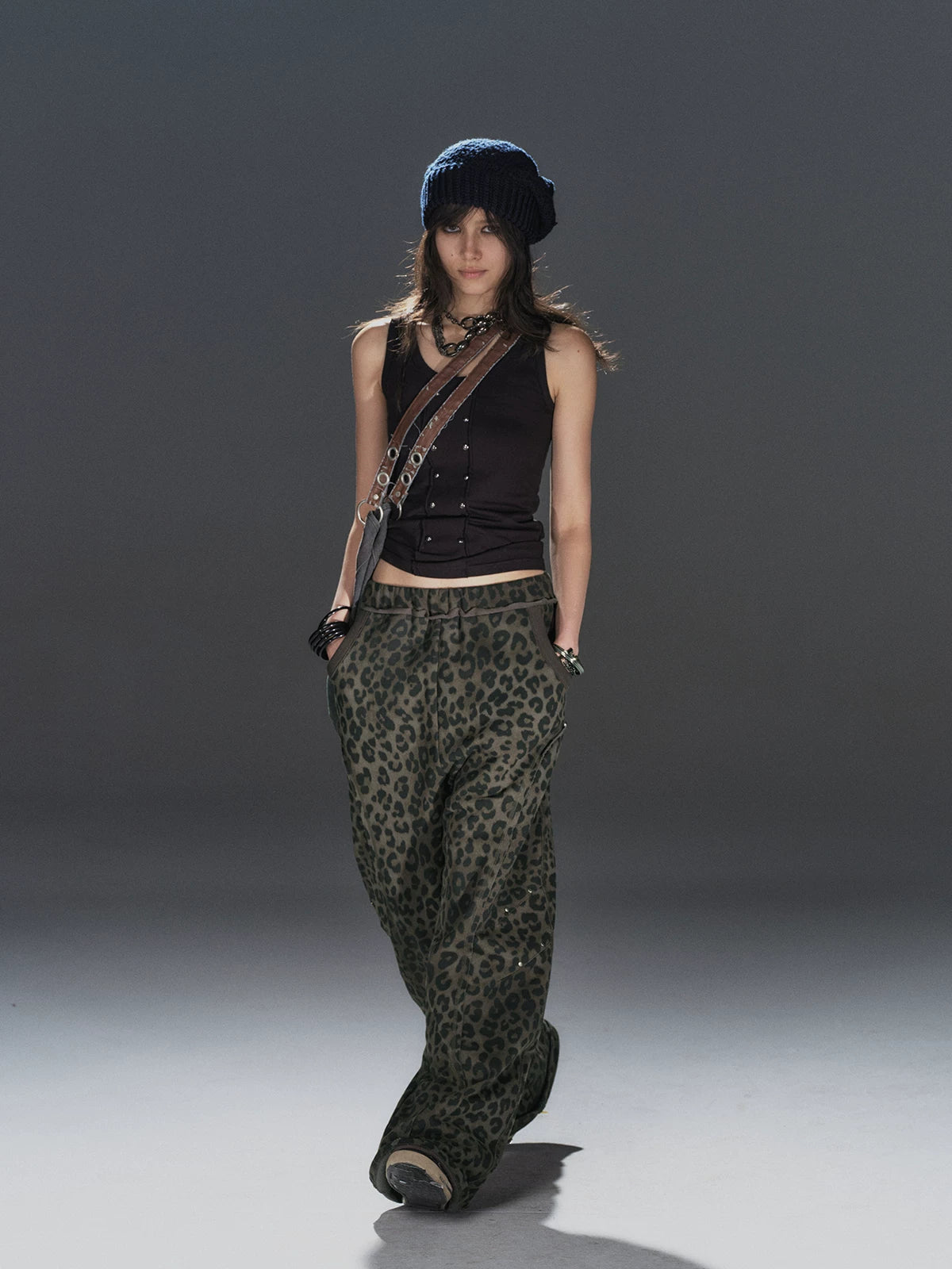 WearAndtear Leopard Print Burr Rivet Wide-leg Straight Sweatpants
