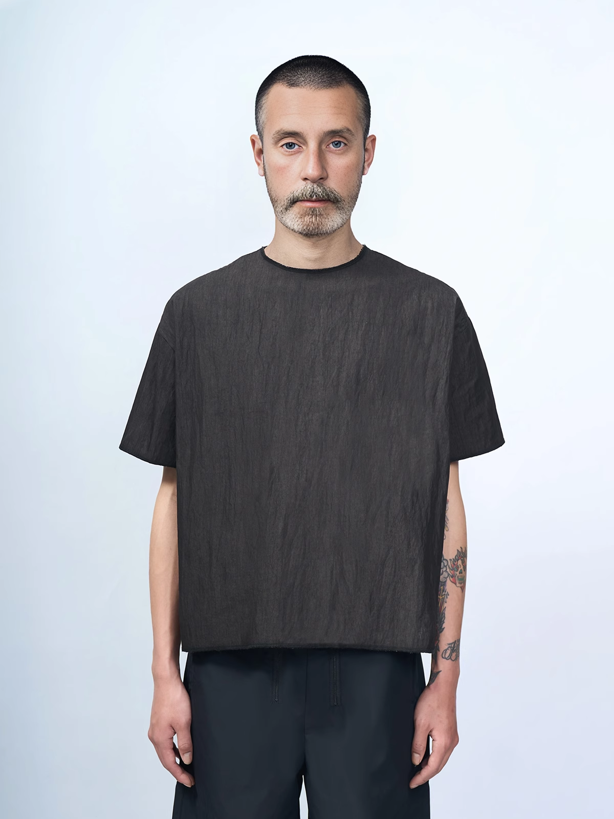 ETHEREAL PRODUCTION Texture Edge Lock Line Tee