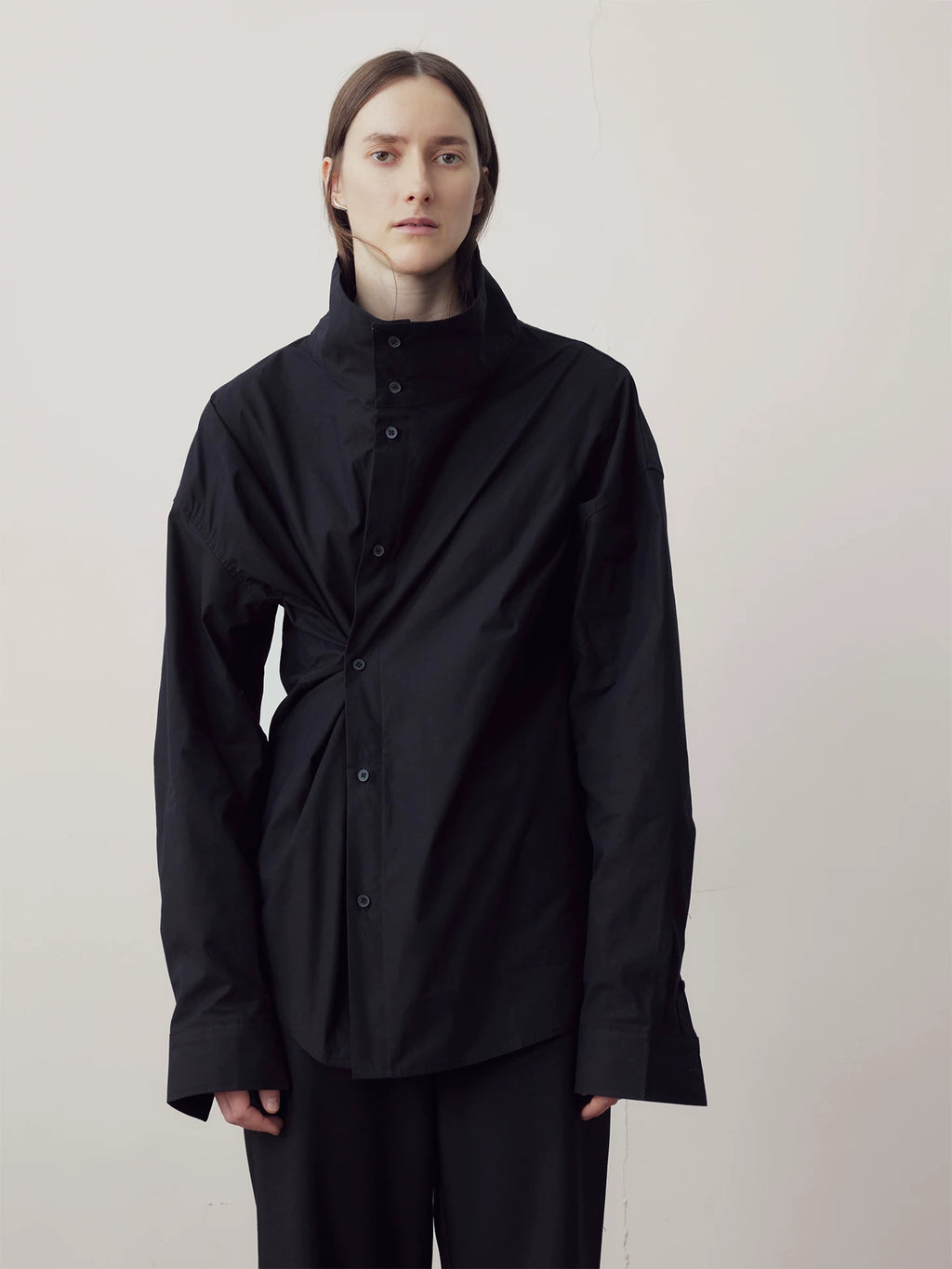 COLN High-necked Slim Long-sleeved Shirt