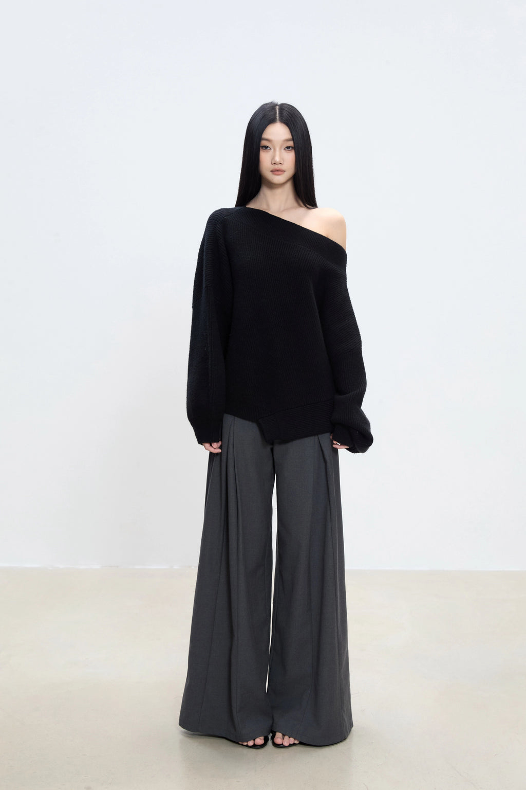 WITHMIN Loose Low-rise Slim Straight-leg Pants