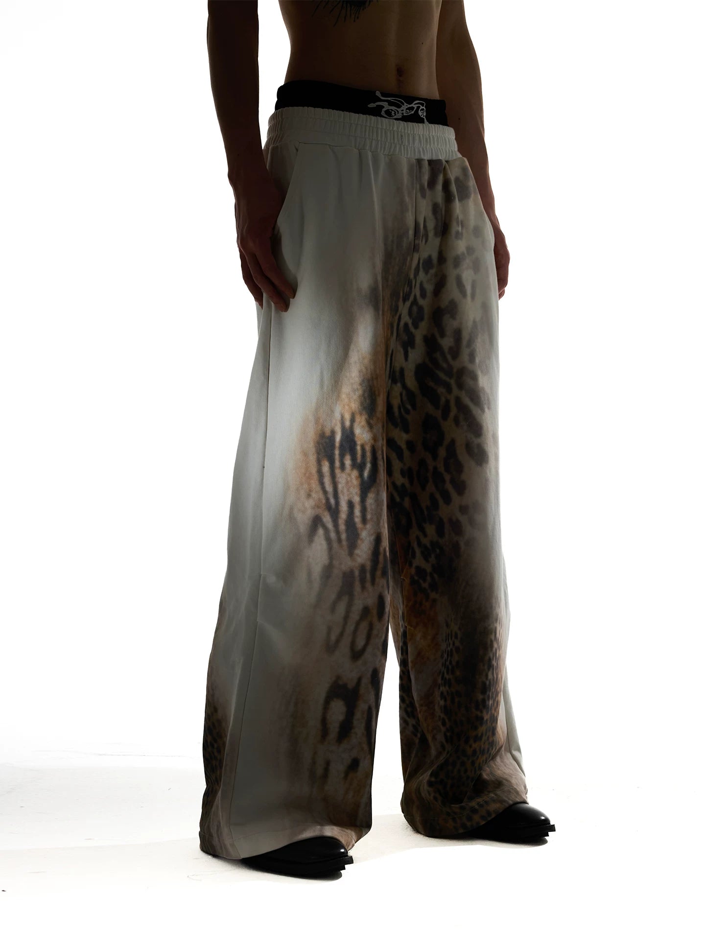 NIGHTLAB Leopard Print Wide-leg Sweatpants