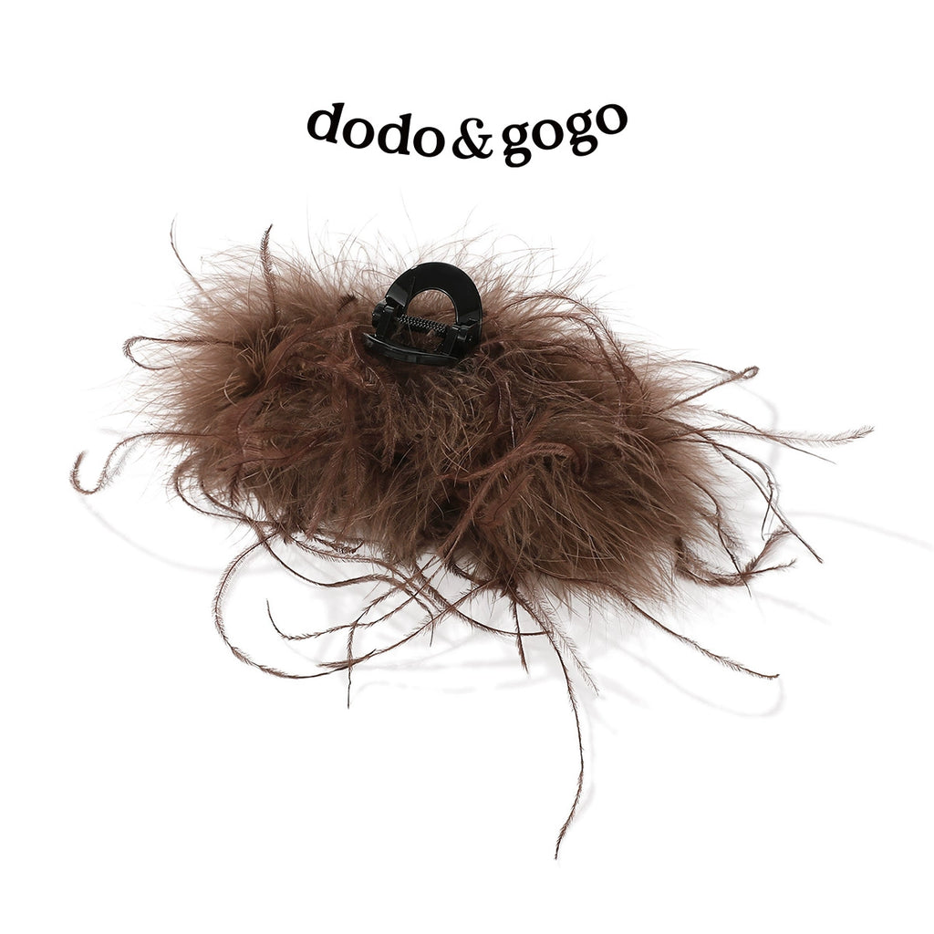 DODOGOGO Oversized Simple Ostrich Hair Grab