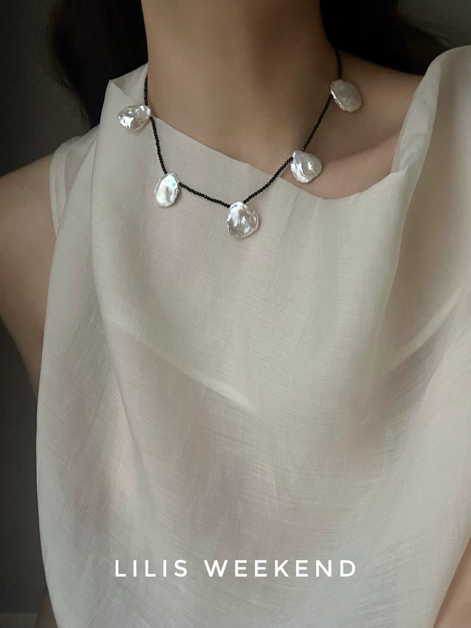 Lilis Weekend Vintage Petal Pearl Necklace