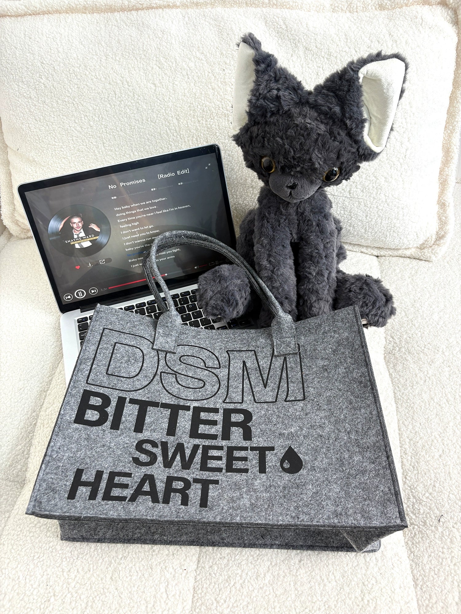 DONSMOKE Felt Temperament Hand Bag