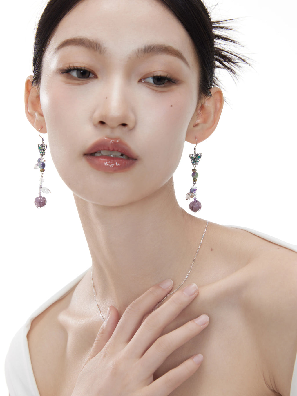 NO SOLUTION Niche Butterfly Earrings