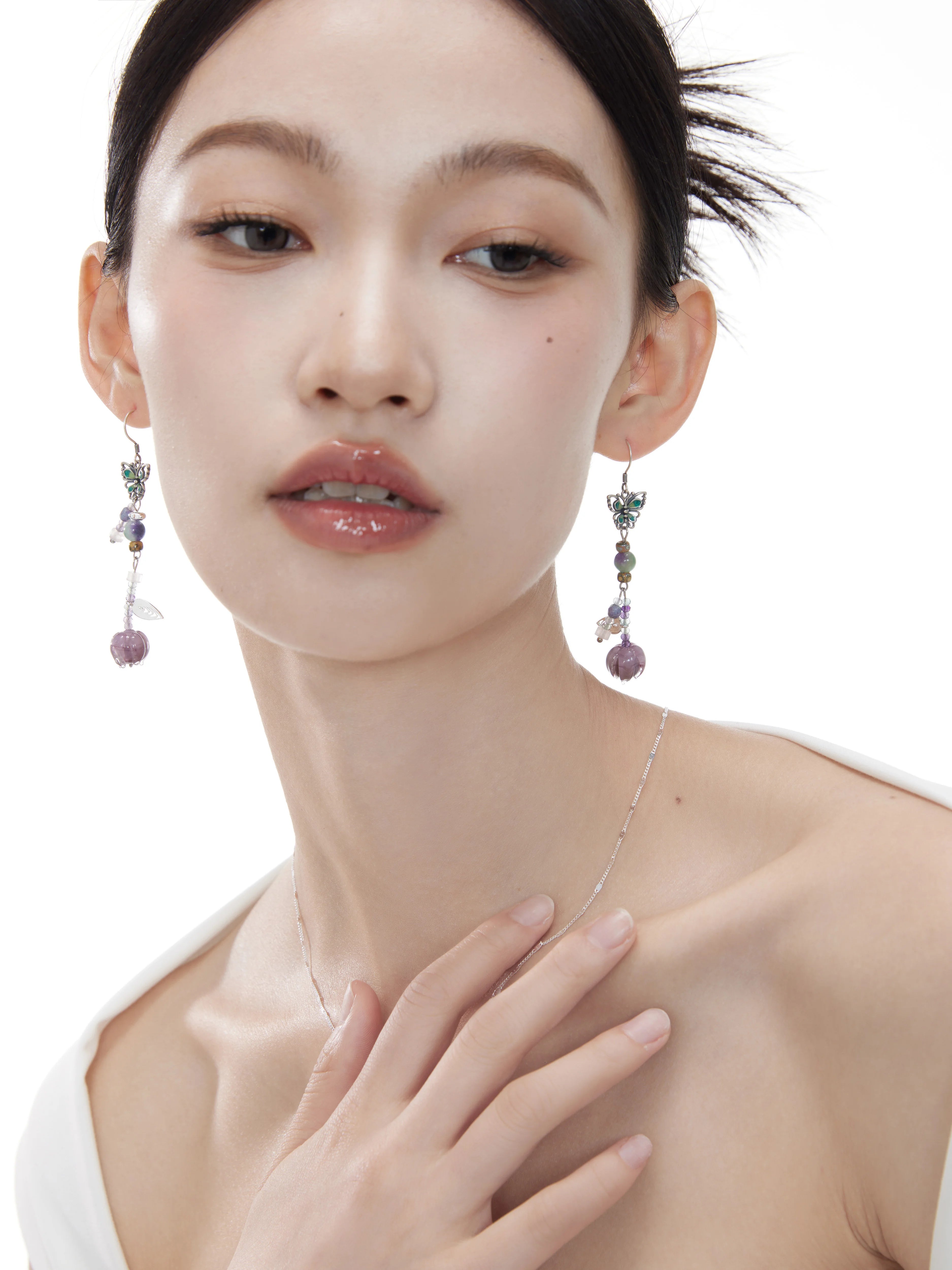NO SOLUTION Niche Butterfly Earrings