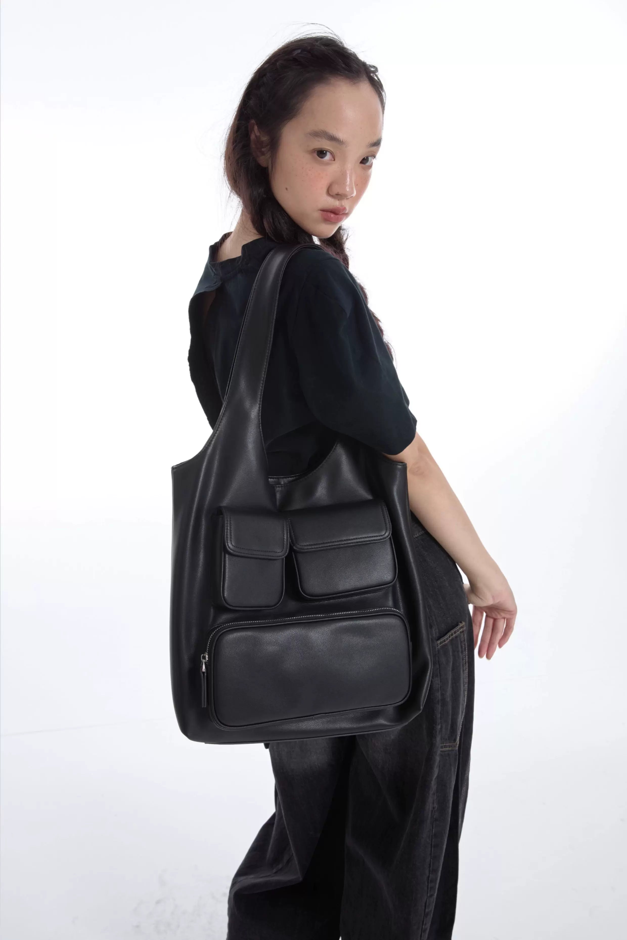 DirtySix Multi-pocket Heavy Industry Cowhide Shoulder Bag