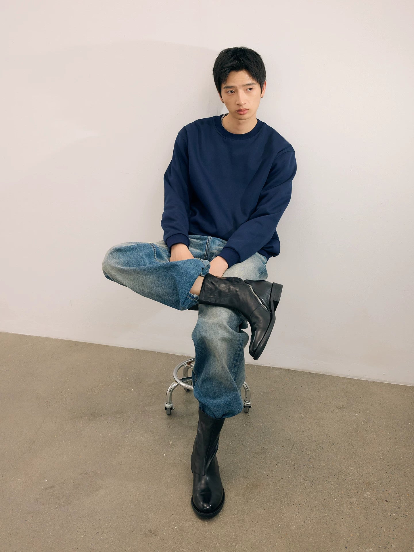 NO LOGO Diagonal Zipper Leather Pleated Heightening Pointed Chelsea Boots