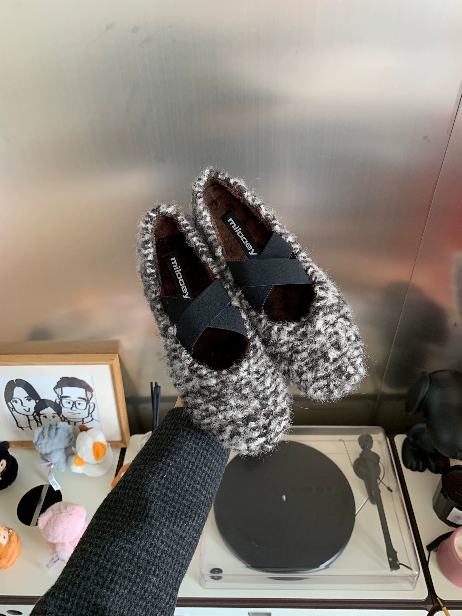 Milooey Cross Strap Out Fluffy Shoes