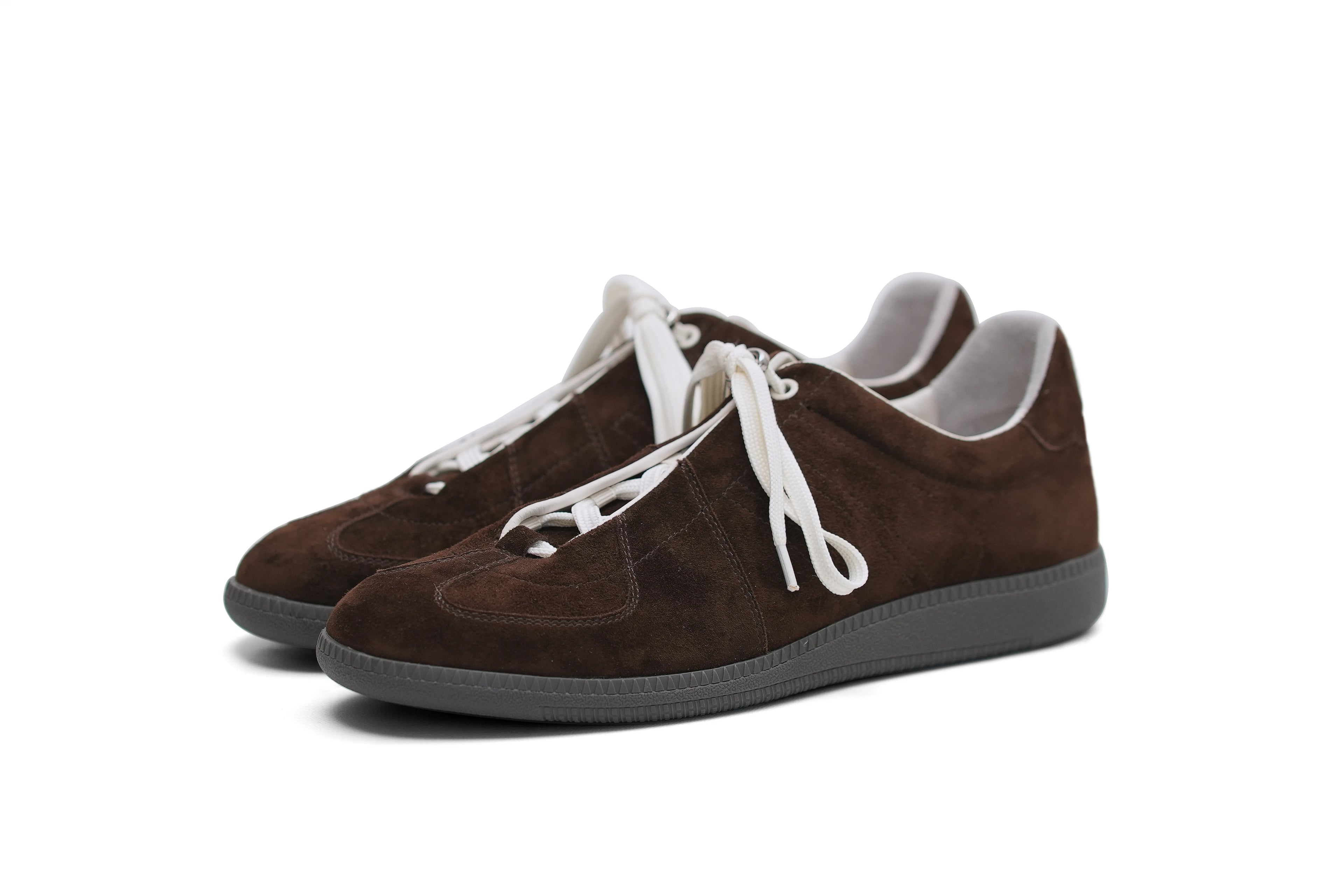 TERRAKOO Retro Leather Classic Versatile Casual Training Shoes