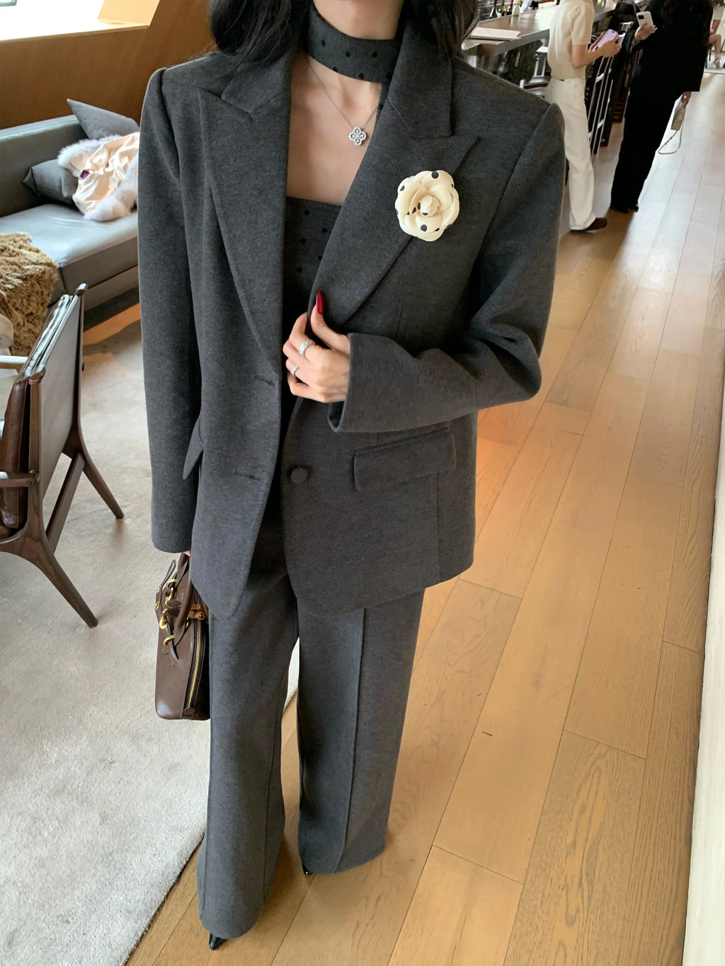 Barb Chill Woolen Suit Polka Dot Vest Casual Trousers Three-piece Set