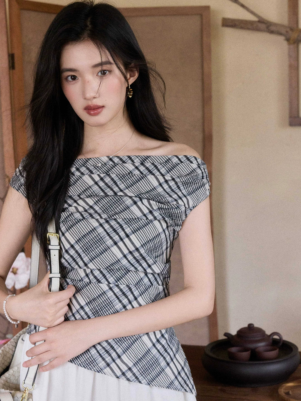 TYANG Retro Plaid Shoulder Top