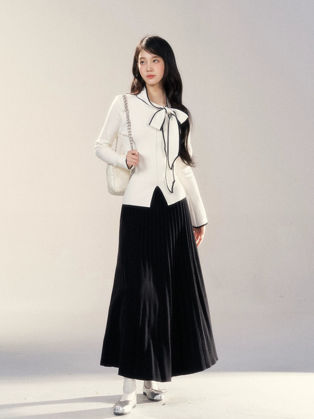 Wildberry Contrast Skinny Bow Sweater