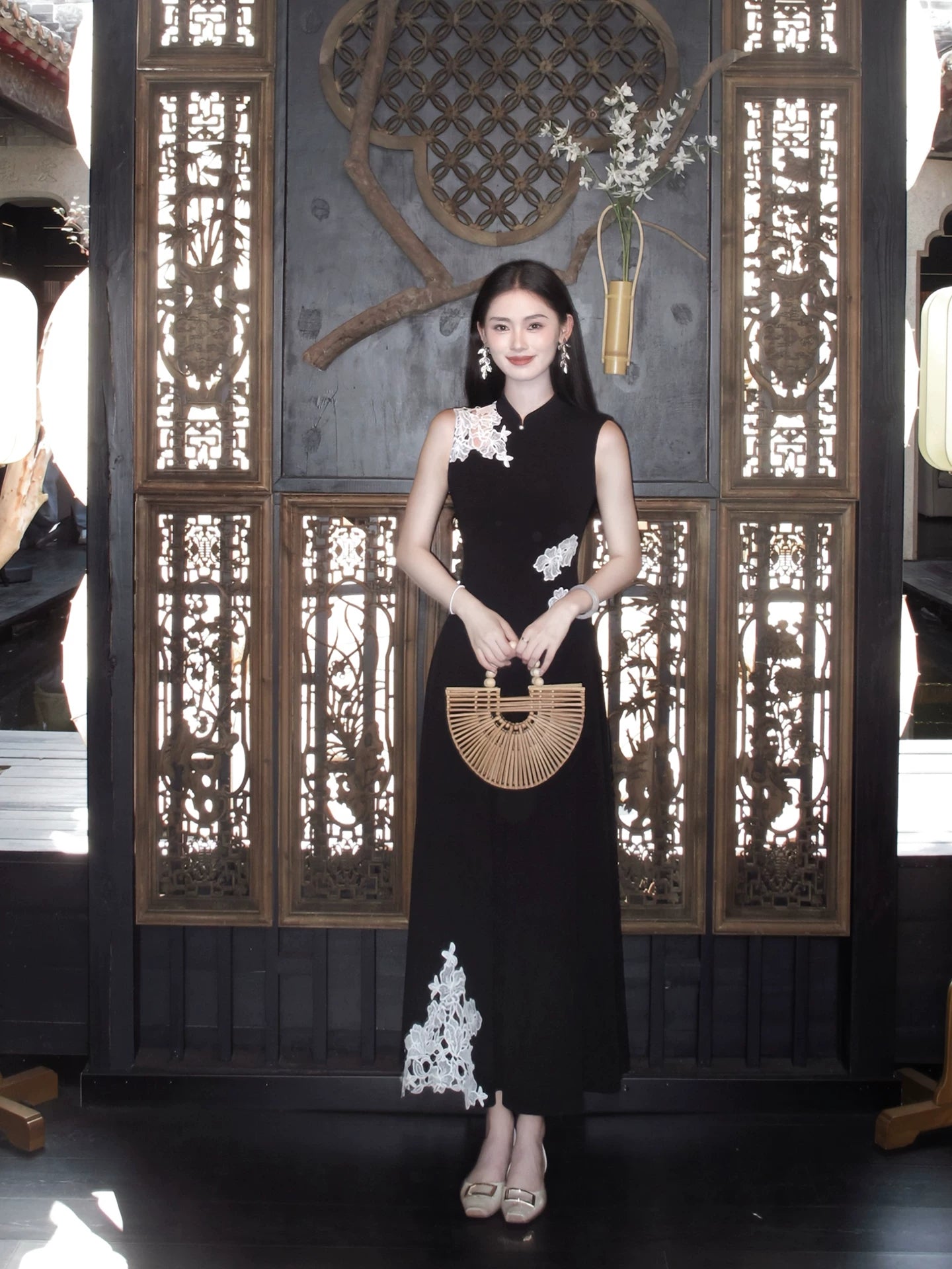 ZIHE Lace Appliqué Knit Dress