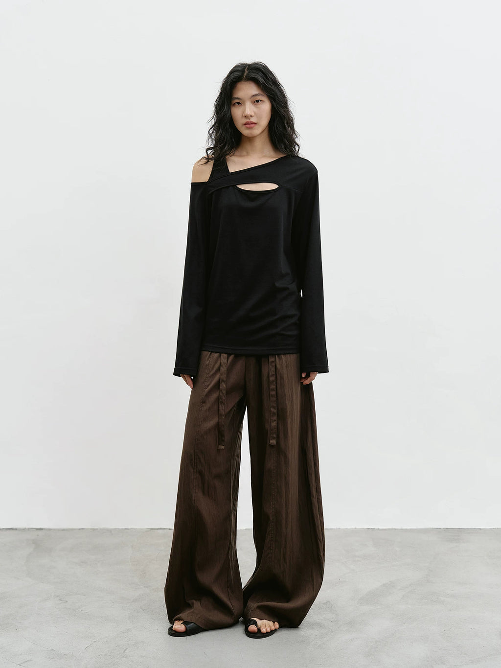 EIGHTHMONTH Slash Shoulder Hollow Loose Long Sleeve