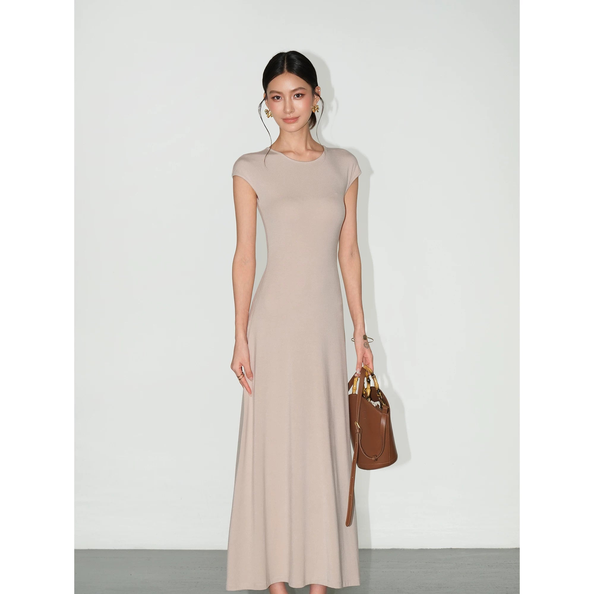 NEVA HU Simple Round Neck Slim-fitting Long Skirt