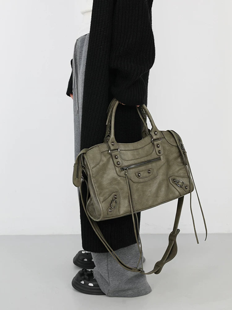 JANDRESS Paris Rivet Large Capacity Messenger Bag