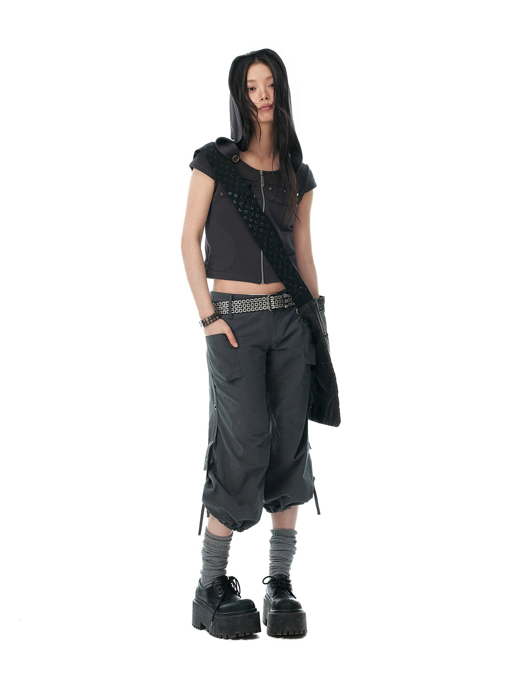 JIKOO Hand Sewn Rivet Removable Oblique Hooded Tee