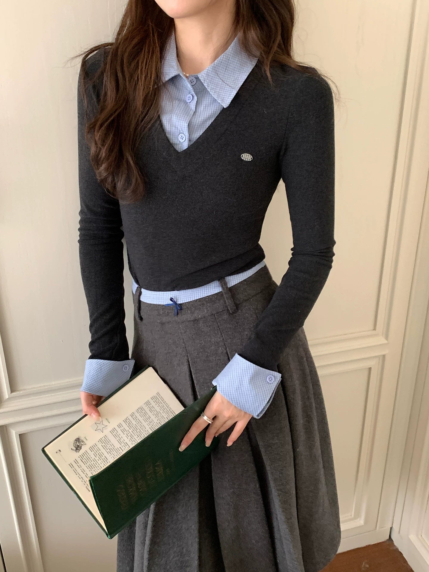 Even Academy Delicate Fake Two Knitted Sweater